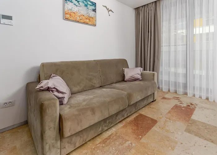 Astria Monaco - Complex Novum *